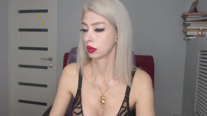 I'm online @MyFreeCams! #onmfc https://t.co/PlGLdxpm31 💚 https://t.co/HM1vK2RhOj<a class="tags" href="/tag/myfreecams">@myfreecams</a><a href="/tag/onmfc"class="tags">#onmfc</a>