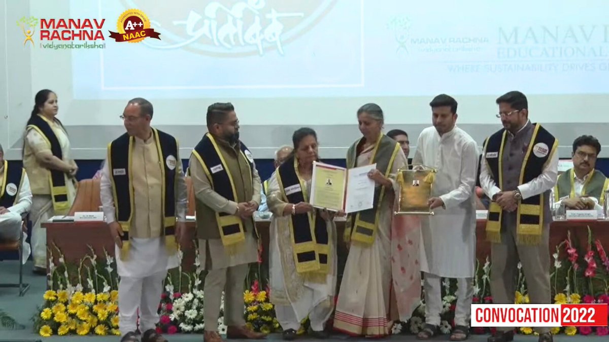 manav_rachna's tweet image. Manav Rachna International Institute of Research and Studies delightfully bestows a Doctor of Philosophy upon Shri Saqulain Yasin Siddiqui, Chief Mentor, @Maruti_Corp India Limited on the occasion of its 18th Convocation. #Convocation2022 #ManavRachna
