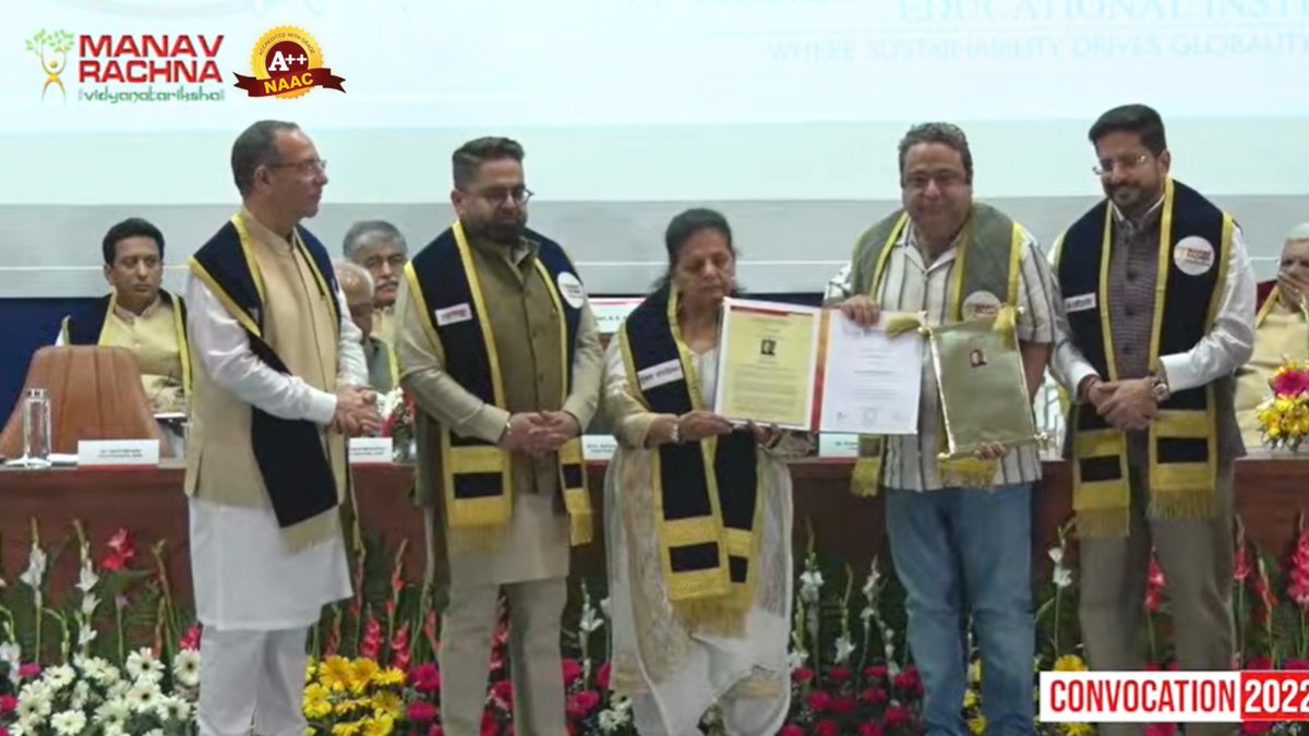 manav_rachna's tweet image. Manav Rachna International Institute of Research and Studies delightfully bestows a Doctor of Philosophy upon Shri Manish Mehrotra (@manishmehrotra), Corporate Chef, @IndianAccentNYC  on the occasion of its 18th Convocation. 

#Convocation2022 #ManavRachna