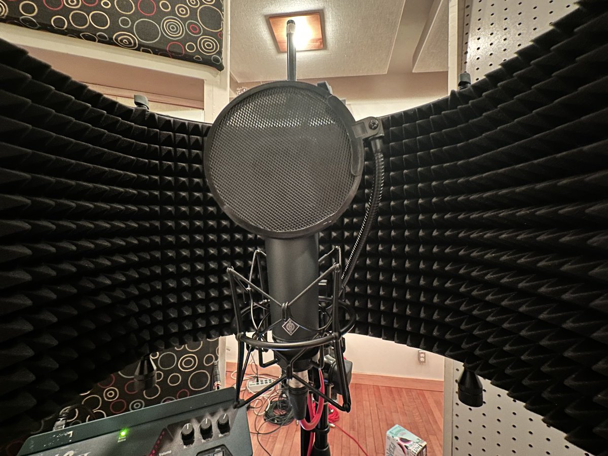 semradical's tweet photo. Slayin’ some new Riverhawks tunes with the boyz. Having a $20,000 signal chain was kind of cool. And, it sure sounds great too! https://t.co/QElQ26cSKR