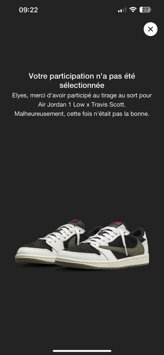 almxelyes's tweet photo. Je souffre #SNKRS #travis https://t.co/tZvIvpDGP9