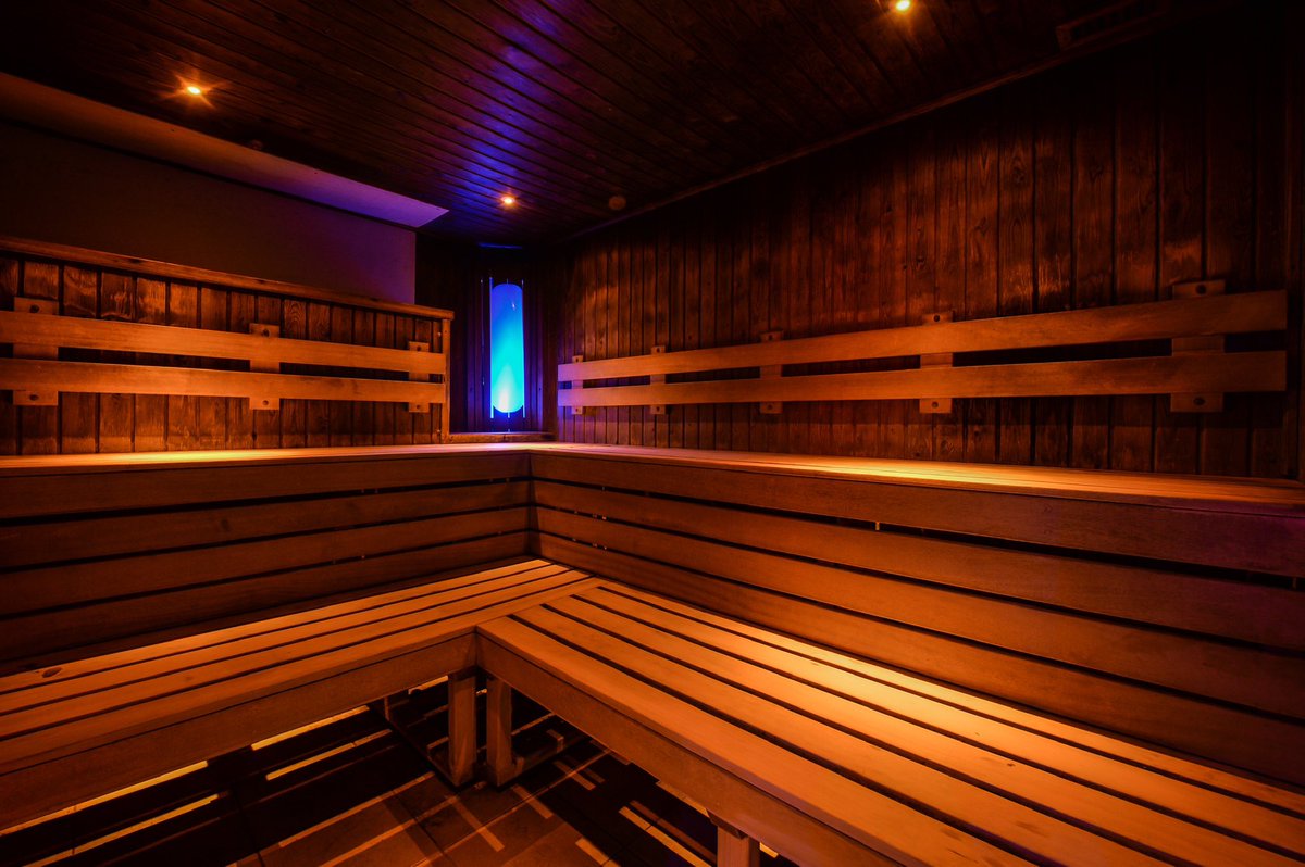 gymetccongleton's tweet photo. “The Key 🔑 To A Healthy Life Is Having A Healthy Mind 💭” 
Some Benefits To Using The Sauna Is 

✨Improve Heart &amp; Mental Health
✨Relief Of Chronic Pain 
✨Relaxation 

Sounds good right? 🤔

Membership Starting From Only £30.99 Per Month🥵 As Little As £1 Per Day. https://t.co/89JUBsF75O