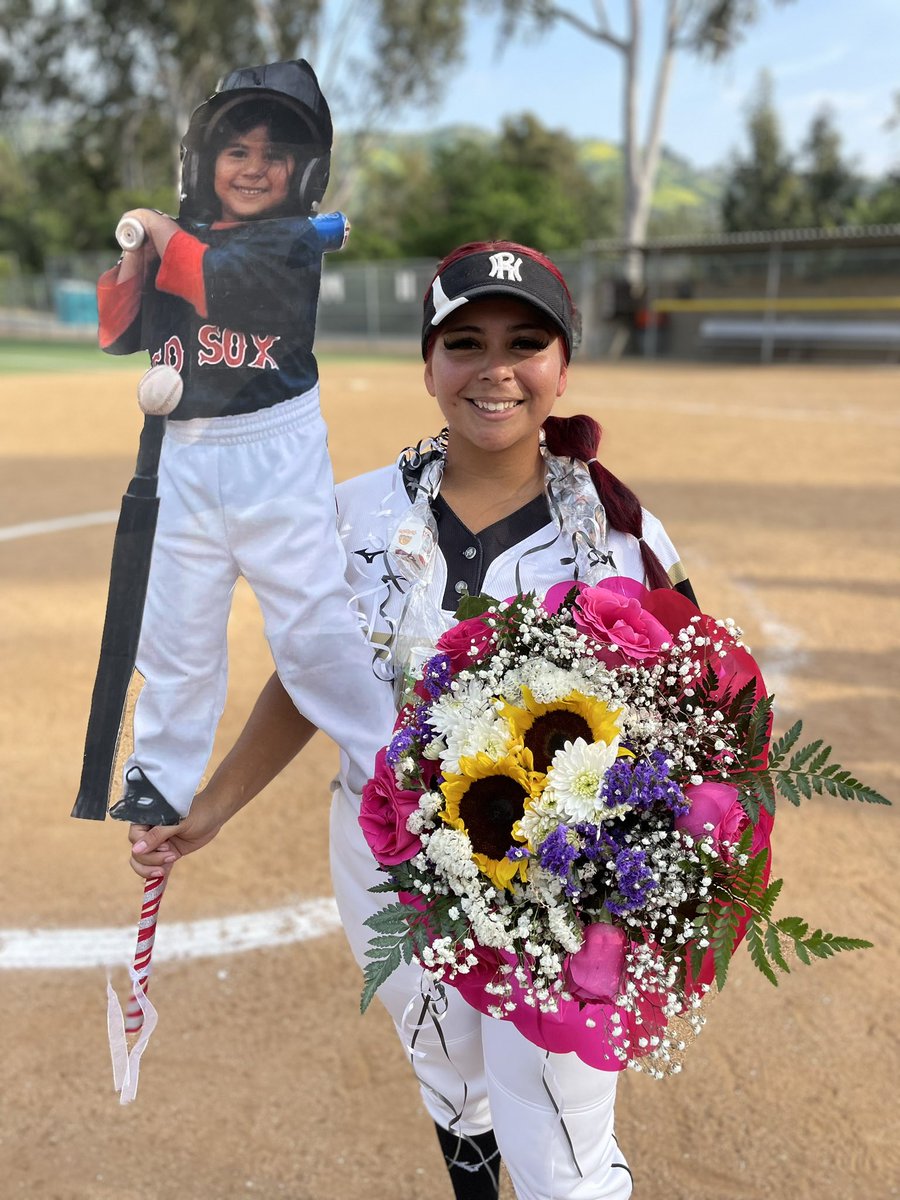 ErikSarni1's tweet photo. JACLYN SANTIAGO #8 So. INF
#RioHondoCollege 
@LadyRidersSBall #RooseveltRoughRiders #BoyleHeights #CIFLACS #EastSideMedia 📱 https://t.co/mlt8Ixma6H