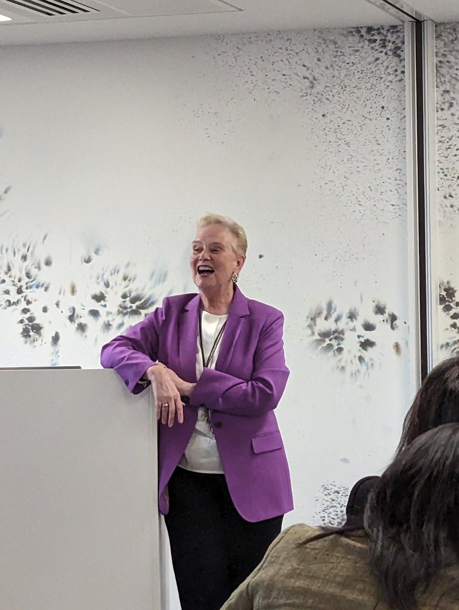 SHe2_Leadership's tweet photo. What a wonderful day! The SHe2 Leadership Seminar followed by the launch of the 2nd edition of Wonder Women's book. Thank you to all those that attended and contributed. You are all superstars ⭐️ https://t.co/EVEtmlHlyK