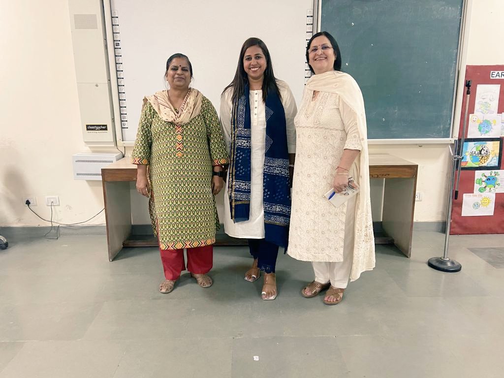 ssnehgupta's tweet photo. Your life comes full circle, when your alma mater acknowledges your achievements and journey and invites you as a mentor for young minds.
#schoollife #almamater #sbdav #ProudAlumni #mentorshipprogram #schoolmemories https://t.co/xqB9flh9el