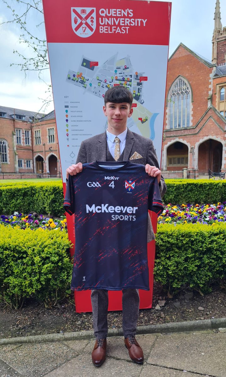 esm27a's tweet photo. A great evening at the Queens Future Stars awards celebrating, football, hockey, rugby &amp; Gaelic games! Thanks for your hospitality @QueensGAA #no4 #Leígh #hurling  @Redhigh1934 https://t.co/oDLN2afylM