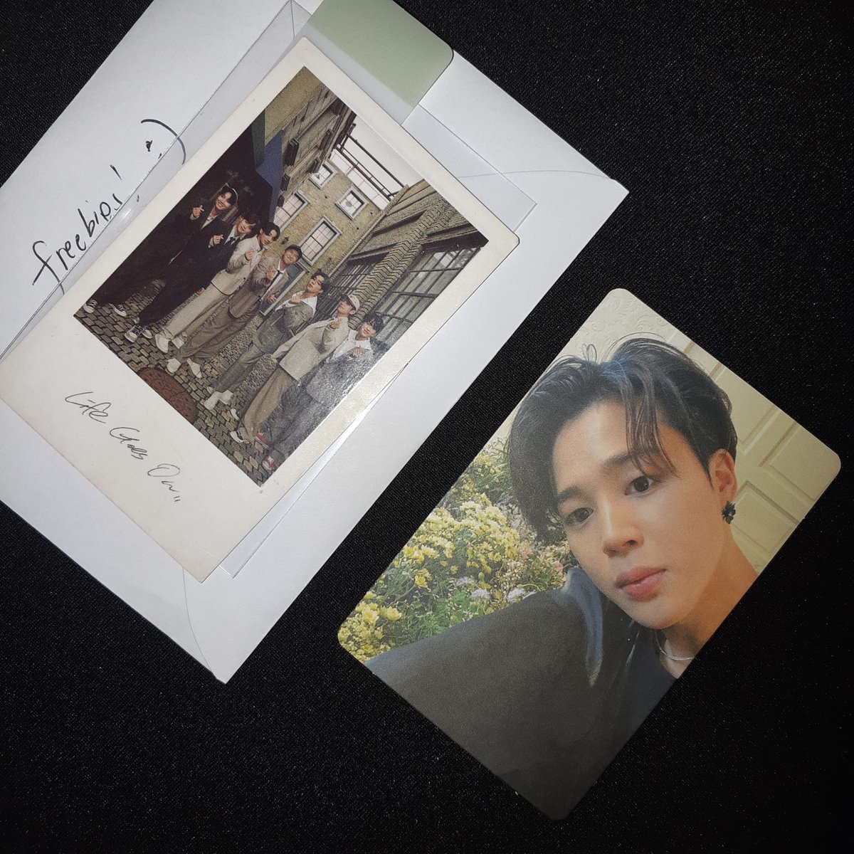 yeonjoones's tweet photo. thank u @017cartz for my jimin be ess rpc! it arrived safely pooo ty rin for the freebies π
#017_feedbacks https://t.co/q9NjVhHR1z