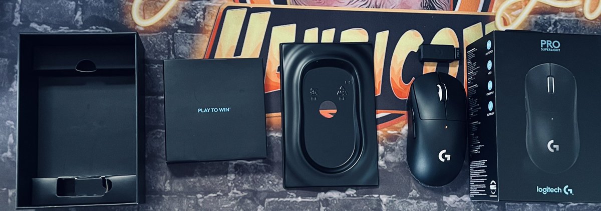HenricoMorton10's tweet photo. Switched to my @LogitechG PRO X Superlight yesterday and have been loving it

It really is light 😂

Also giving away a white one of these today so be sure to follow and keep your eyes out 👀

I am partnered with @LogitechG 

#ad #logipartner https://t.co/bI6HZAsqXt