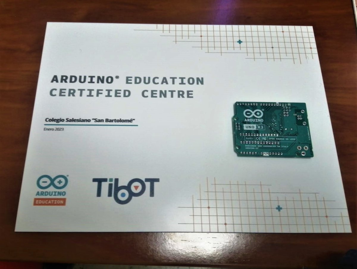 SalesianosMLG's tweet photo. #Innovación | 🎉 ¡Certificados como "Arduino Education Center"!

En la apuesta decidida por la Innovación por parte de nuestro Centro Educativo, @ArduinoEdu   y su partner @TIBOT_Robots  nos han certificado como " Arduino Education Center"

¡Enhorabuena a todos!👏 https://t.co/Vycsp3CPrw