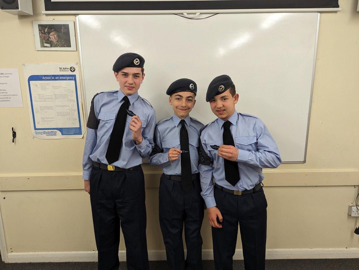 Well done to our three cadets who were awarded their blue wings by the Wing Commander last night!

#aircadets #rafac #noordinaryhobby #noordinaryvolunteer #aviation #flying #gliding #whatwedo
