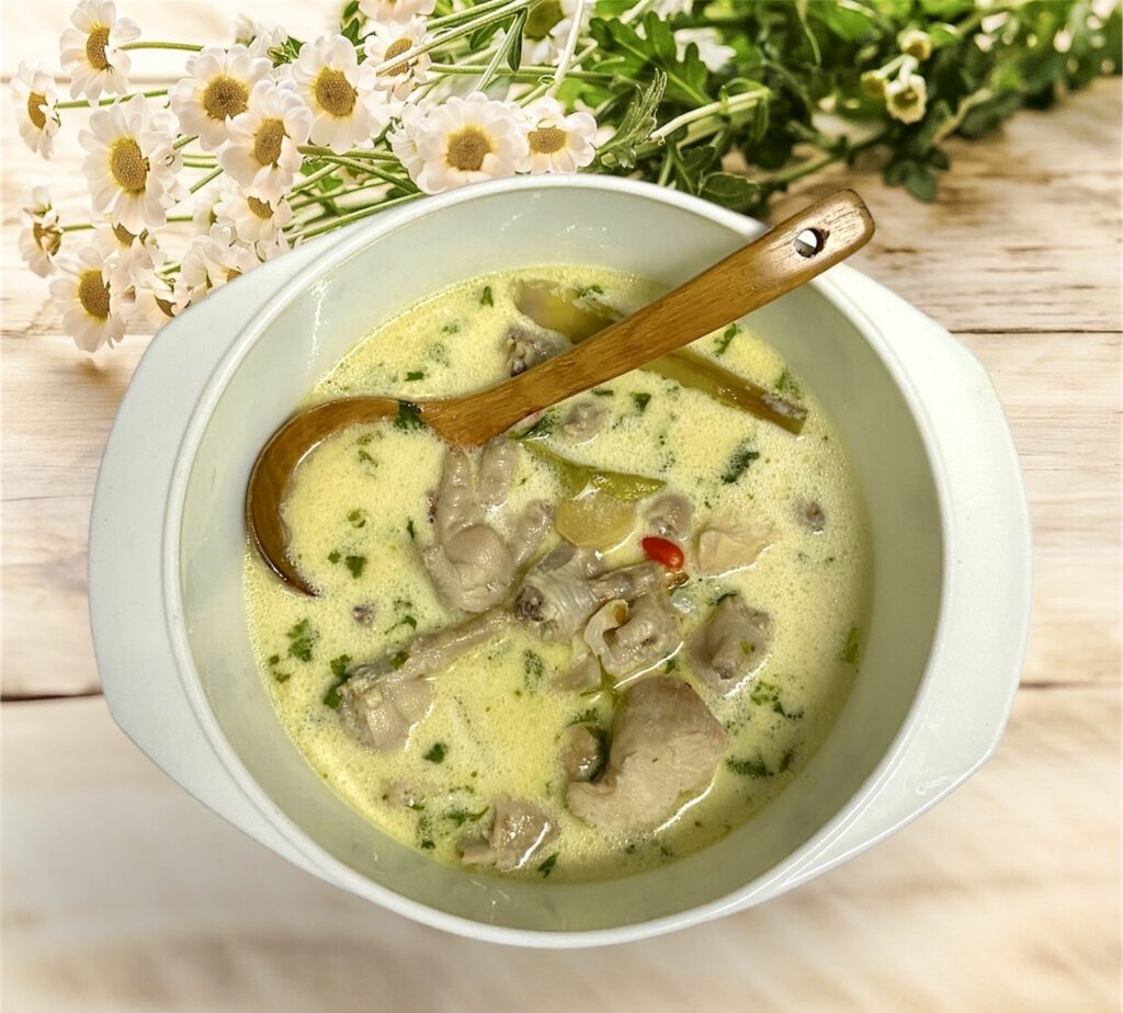 Resepi Tom Kha Gai Khairul Aming dlvr.it/Sn54dm