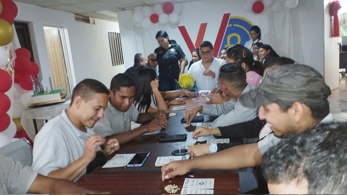 GMVV_Apure's tweet photo. Personal Minhvi y de entes adscritos, disfrutaron de una tarde Bingo y sopa, como parte de la celebración del 12° Aniversario de la Reina de las Grandes Misiones. 

#VenezuelaTerritorioDePaz

@Minhvi_Oficial 
@eduardopiate2 https://t.co/Zf4nXbg6i4