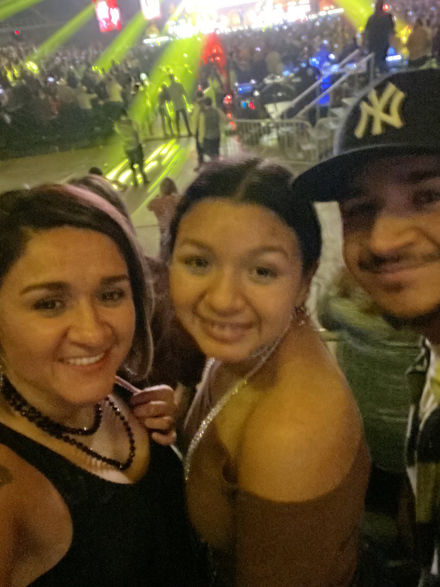 gracygarza's tweet photo. Christian Nodal 💙💙 https://t.co/47O5WPsRL2