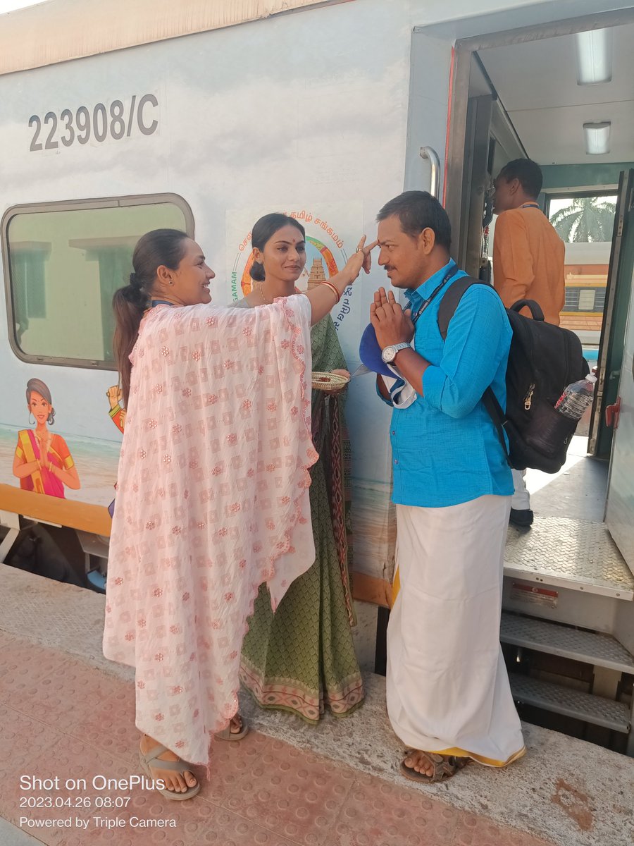 SenthilKk5's tweet photo. STS 10th Batch veravel junction @narendramodi @STSangamam @joshipurakamles https://t.co/7Kvo6HWjuh