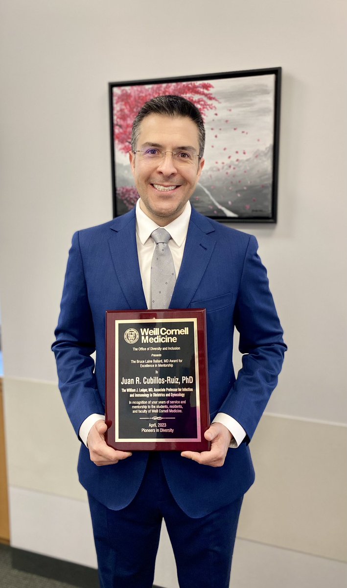 JCubRuiz's tweet image. Beyond grateful to receive the Bruce L. Ballard Award @WeillCornell. A true honor to be recognized for enhancing student life and creating an uplifting atmosphere where achievement and progress thrive #mentorship #diversity #equity #inclusion