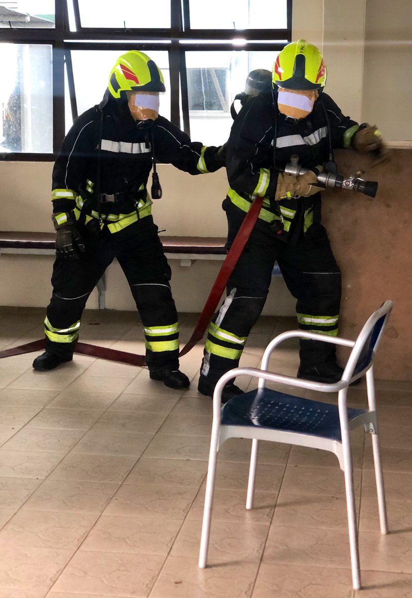 NadiAirport's tweet photo. our #ARFFS team in training mode! Everyday is a new day to test their search &amp; rescue skills at the station #SafetyForEveryone #TeamFijiAirport
#airportrescue &amp; #firefighting ✈️🔥🚒 https://t.co/J9QVfvGTQ4