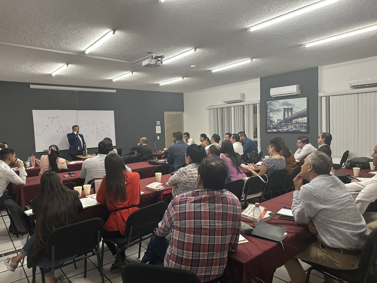 DAMIANCAMPOSGAR's tweet photo. Diplomado en Teoría del delito, tema de hoy: CONDUCTA https://t.co/4u7ol62xFa