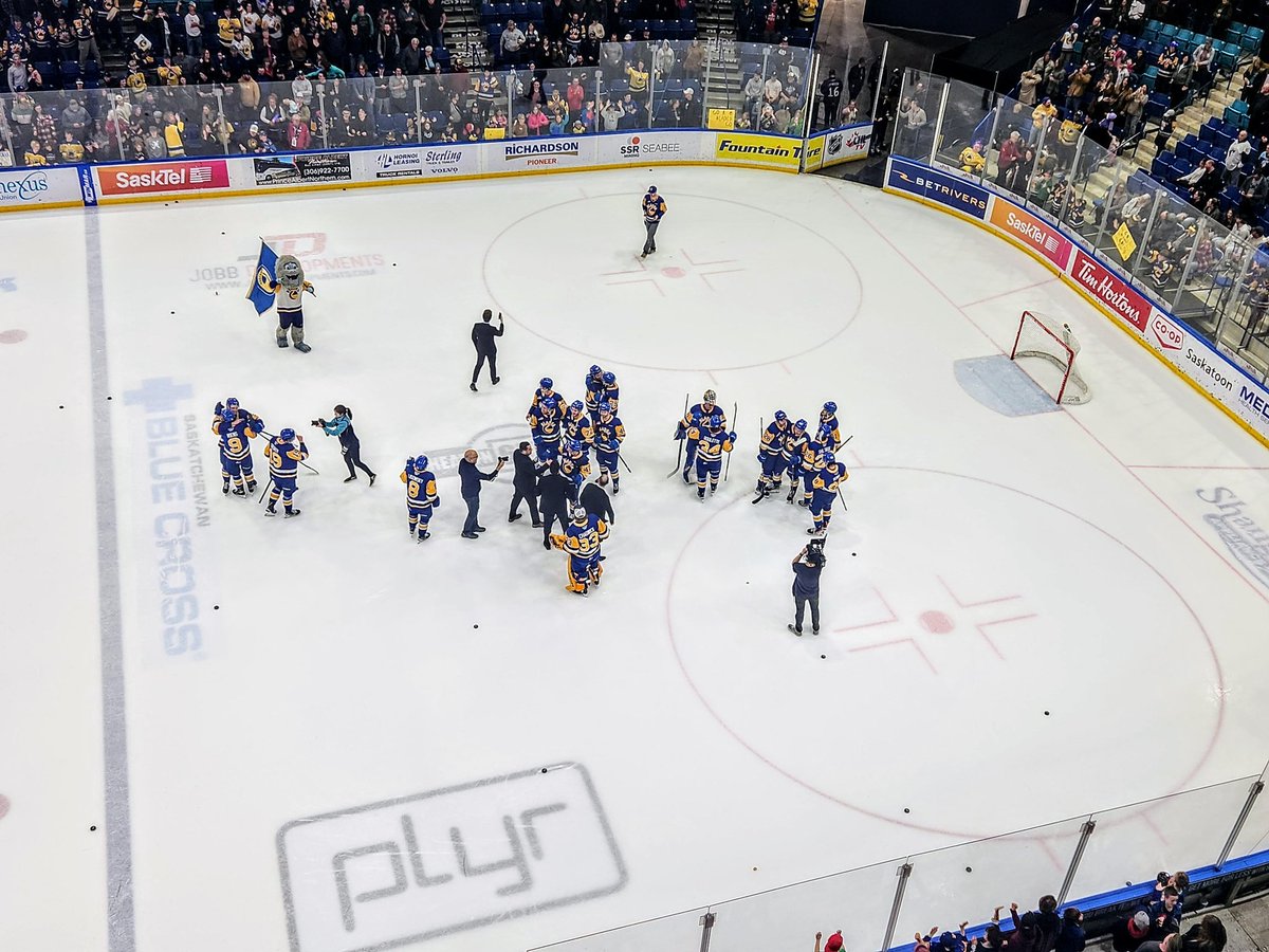troydavies4's tweet image. Come back complete!! @BladesHockey #3rdround @SaskTelCtr