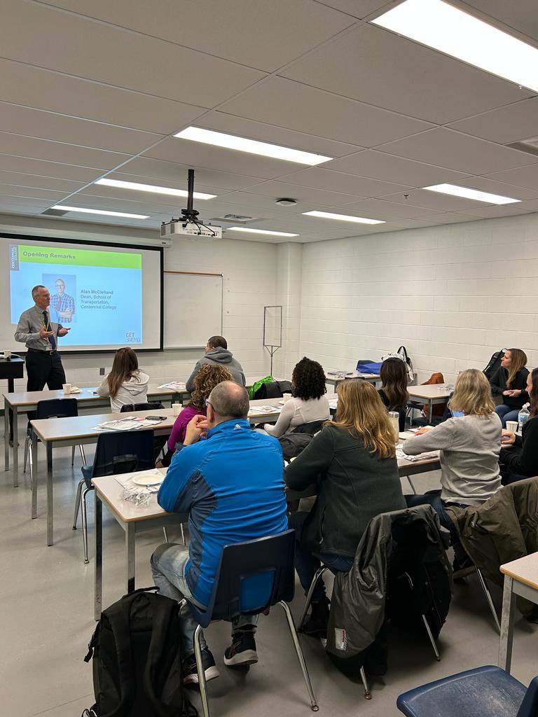 JananiPathy's tweet photo. Thank you @CentennialEDU for collaborating with our @YRDSBPathways team to host a campus visit for educators to learn about programs that match students’ interests. 📷:Kristy Macdonald https://t.co/r0Fzg2j5PM