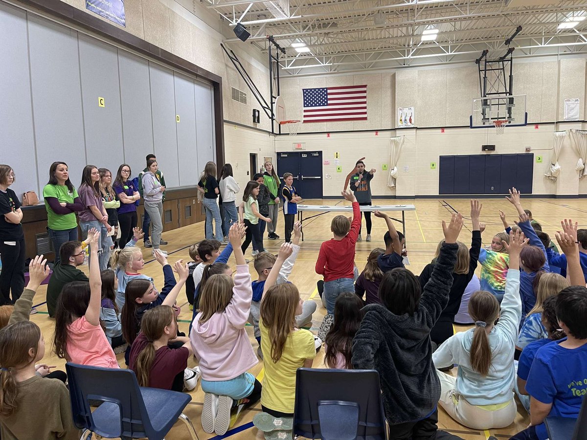 MUKSAVE's tweet photo. Today Mukwonago HS SAVE students visited Big Bend SAVE students! Throughout the fun day memories were made, lessons were taught, connections were made, all while the SAVE promise  was upheld. We hope to inspire the next generation to be kind and make their school a better place. https://t.co/P9R2mu1adD