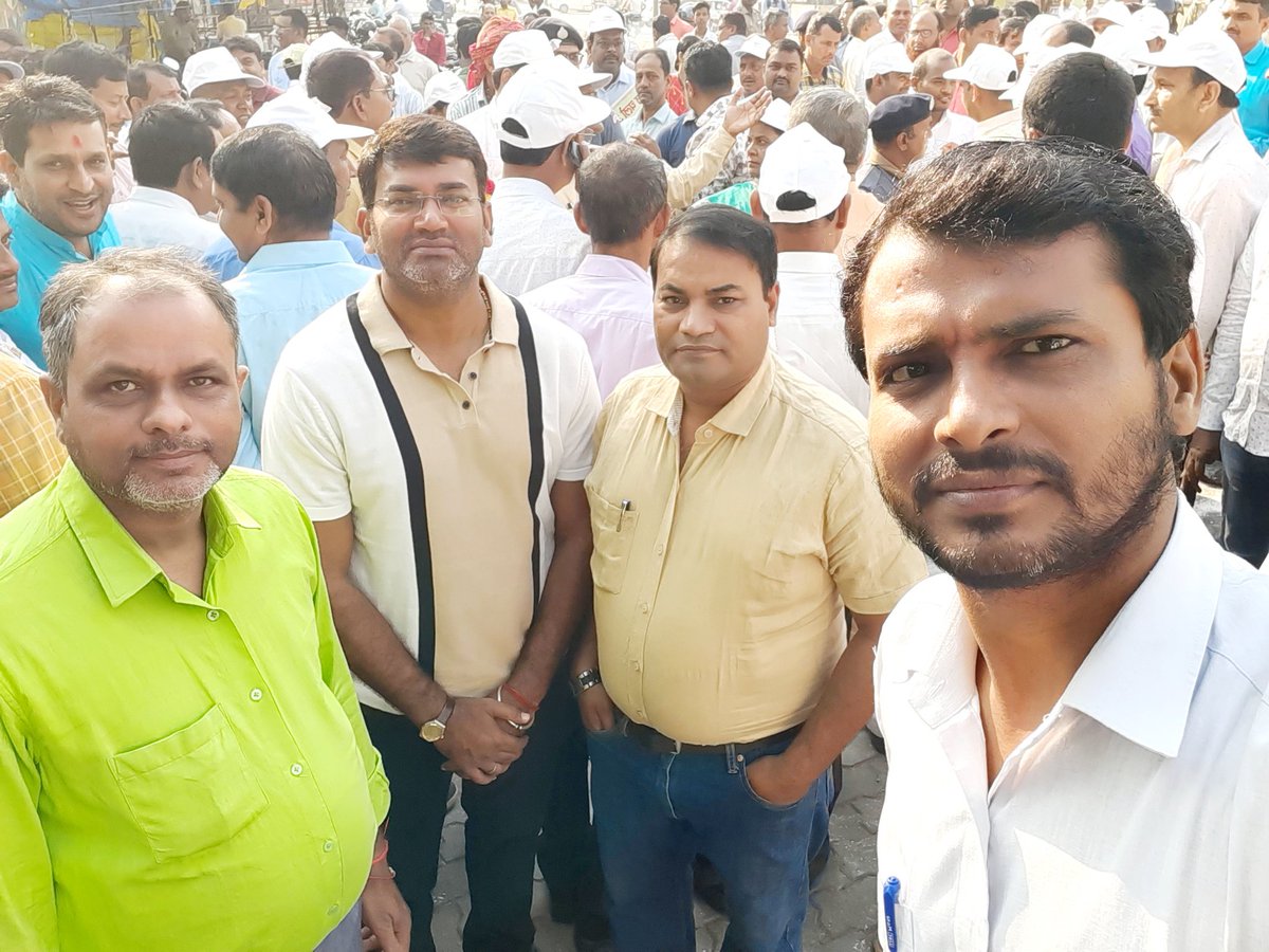 gaur_atal's tweet photo. स्कूल चलो अभियान जनपदीय रैली https://t.co/P2JRH4ZZwC