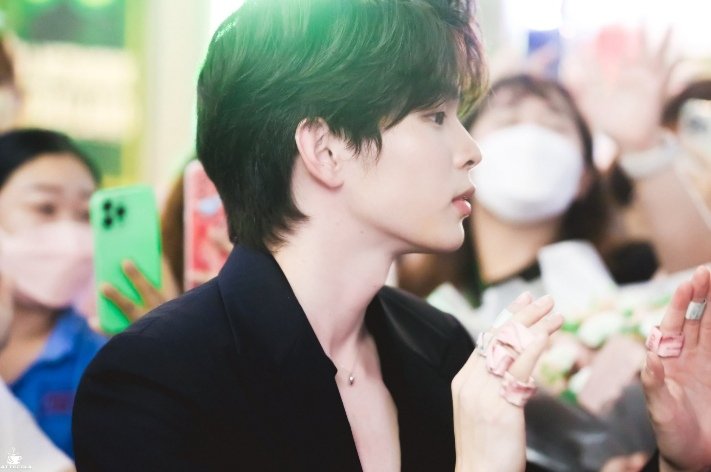 kook_kasi's tweet photo. ยังหลุดจากความหล่อ​ สวย​ น่ารัก​ ของศรัณญ์ในงาน​ Sulwhasoo ไม่ได้เลย

#mytonsrn
#ต้นรักของศรัณญ์ https://t.co/lZgf9kh9hJ