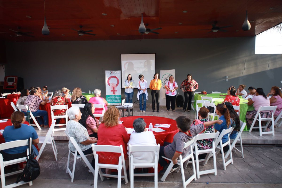 CinthiaVL's tweet photo. Tarde de capacitación con nuestra amiga Rosalina, a cargo de @marumedina_, titular de la Unidad para Erradicar la Violencia Política Género del @pri_nacional, que es posible gracias al @onmprisinaloa, que dirige @IrmaGMoreno. #MujeresPRI https://t.co/GOg4oYJ3TR