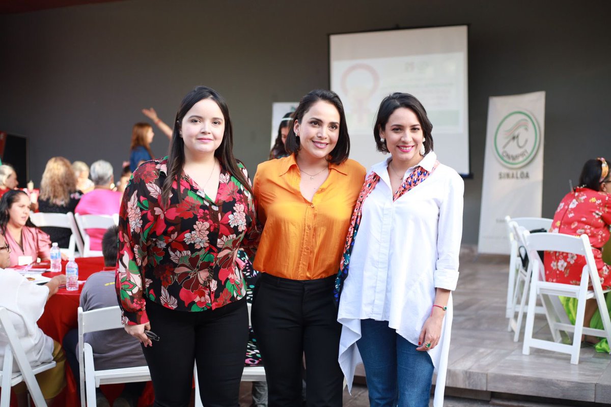 CinthiaVL's tweet photo. Tarde de capacitación con nuestra amiga Rosalina, a cargo de @marumedina_, titular de la Unidad para Erradicar la Violencia Política Género del @pri_nacional, que es posible gracias al @onmprisinaloa, que dirige @IrmaGMoreno. #MujeresPRI https://t.co/GOg4oYJ3TR