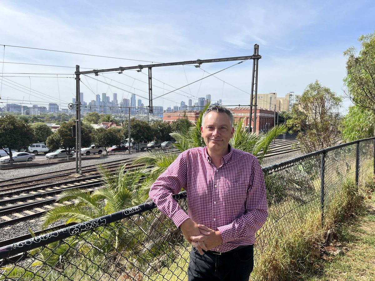 We're proud to be a home away from home for international students 🤗

Behind our city's warm welcome is Councillor <a href="/davyddgriffiths/">Davydd Griffiths</a>, head of our Education and Innovation portfolio.

Share your ideas to make our city more inclusive by Sunday 30 April: bit.ly/3L3S3WX