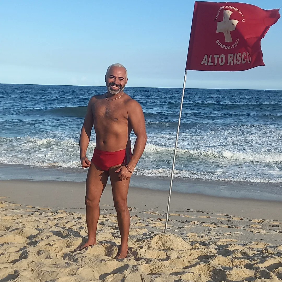 Gabrielmeds's tweet photo. Água com sal alivia a alma!
#rio #moreno #loiro #traveller #lifestyle #errejota #nofilter #wanderlust #verão #salvavidas #guardavidas #carioca #gabrielmeds #moreno  #abuladavida #influencers #beach #bloggers #praia  #inspiration #summer #manwear #brazil #recreiodosbandeirantes https://t.co/SUvCPAq7Bf