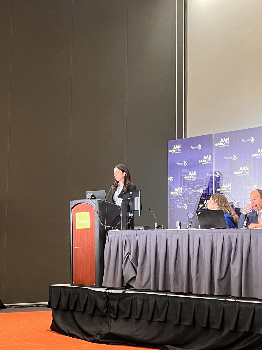 meredithbock's tweet photo. Excited to present our work on the earliest cognitive changes in Parkinson’s disease at #AANAM today! Thanks to @AlbertoEspay and @IreneMalatyMD for moderating a a great conversation @UCSFpopbrain @AANmember https://t.co/QKZS7OcH8t
