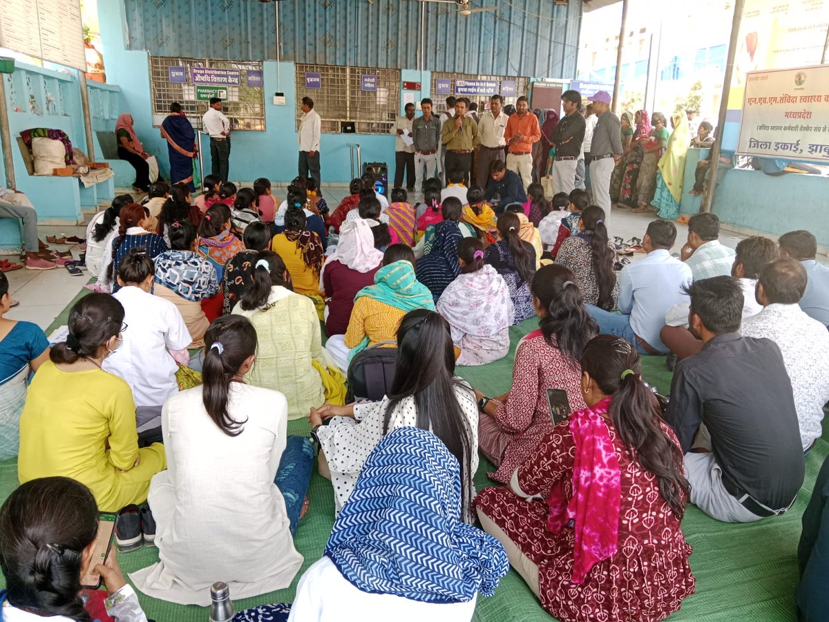 SURESHMAMDLOI's tweet image. #संविदा_नीति_2018 लागू करो
दुःख में सुख खोज लेना हानि में लाभ खोज लेना प्रतिकूलताओं में भी अवसर खोज लेना इसको ही सकारात्मक  दृष्टिकोण कहा जाता हे।
– हम लड़ेगे ओर जीतेंगे
– हम हमारा हक मांगते रहेंगे 
#संविदा_एकता_जिन्दाबाद 
#CHO_को_नियमित_करो 
@BJP4MP 
@ArvindKejriwal
@INCMP