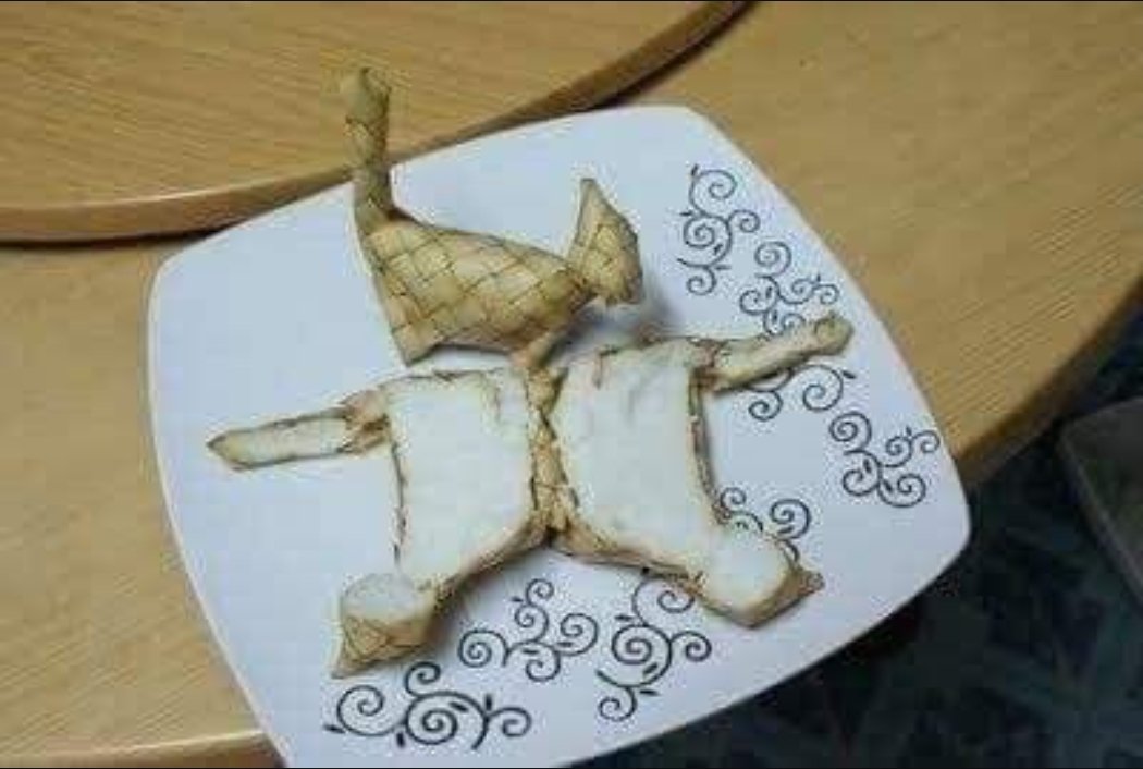 ulat_bulu_bulu's tweet photo. Sanggup makan catupat ni? https://t.co/8GA2F3413y