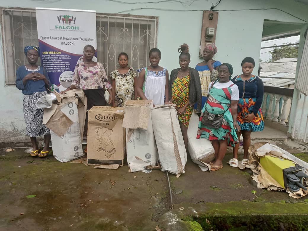FALCOH_ORG's tweet photo. we donated baby crip and trolleys to most vulnerable pregnant young girls/ women to support their journey in addition to anternal care we provide for free via our MPMCH program
@UNFPACameroon
@UNICEF
@MaternalHealth2 
@MMHAlliance 
@MaternalRights https://t.co/kPXzcwMsgK