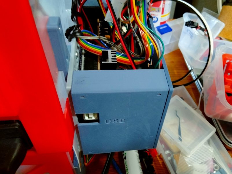 saiki0011's tweet photo. #3dprinter #自作機 #coreXY #Ex_02 建造記録
#3Dプリンタ #3Dプリンター #reprap
モータードライバー発熱対策に
冷却ファン取付けの為ケースを制作
また80cまで加熱している
ホットベットの為か
フィラメント冷却ファンのダクトが
変形して垂れて来たので #ABS で出力しました😓 https://t.co/iClVMff3Yi