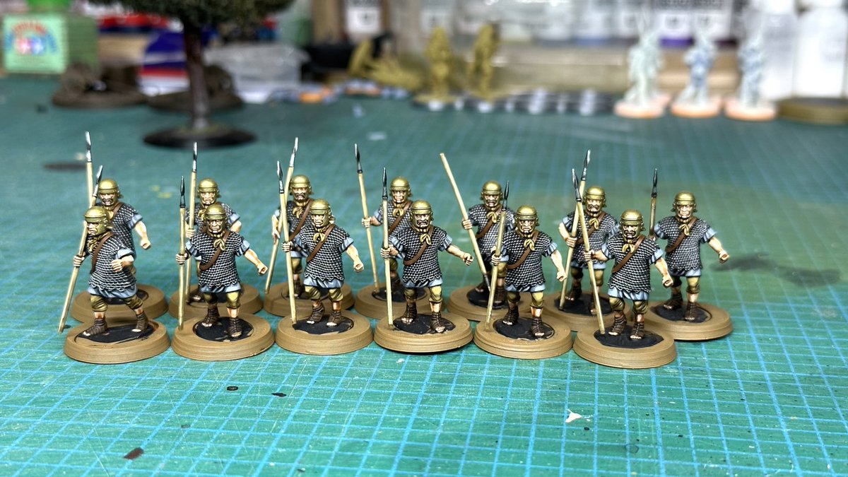 iwouldlike2rage's tweet photo. Almost done with these auxiliaries, just need to finish the shields and the bases. #infamyinfamy #spreadthelard https://t.co/TXI2F3MuvK