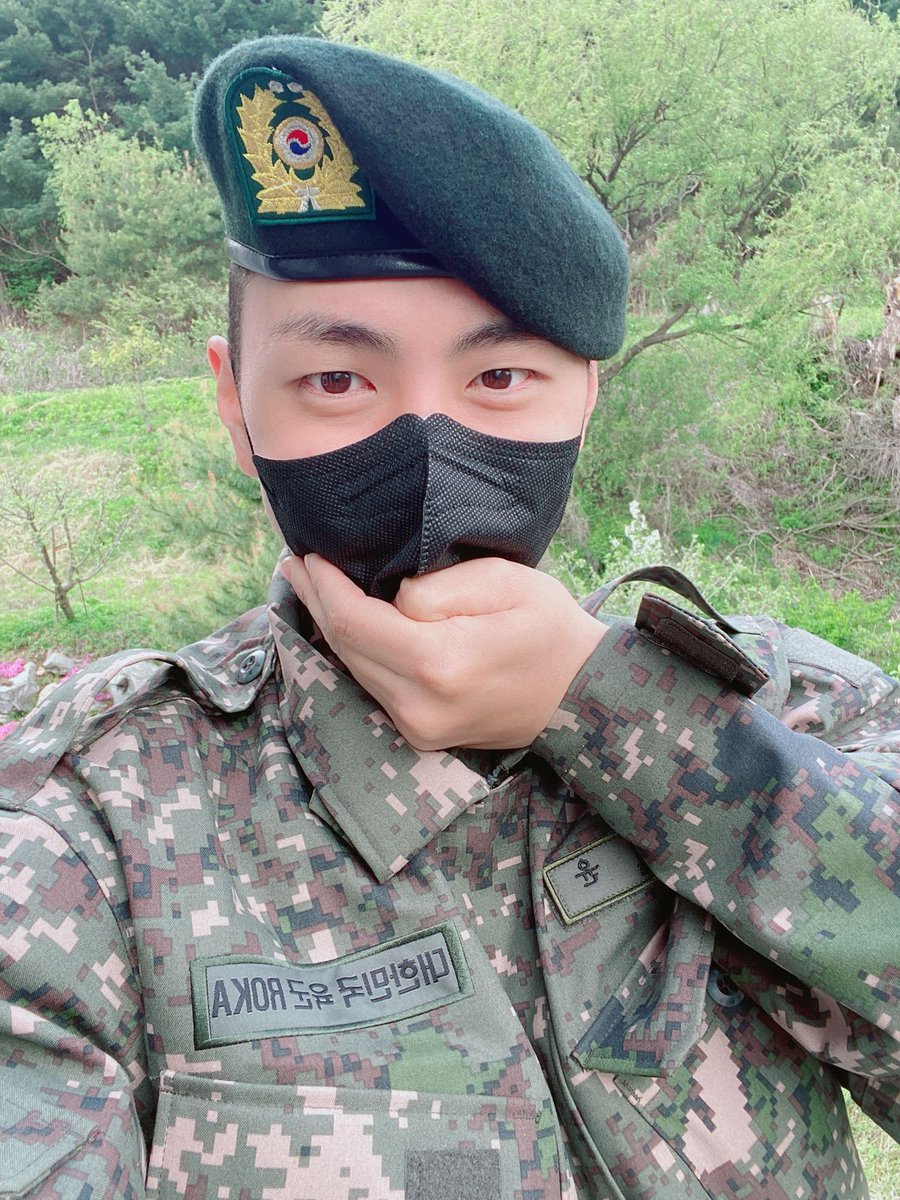 Penaflor04C's tweet photo. Ahora sí , estás si son oficiales 🥹🥹🥰 hermanito por fin terminaste tu entrenamiento inicial, ahora viene lo bueno 💪🏻💪🏻 sigue así, estás haciendo un buen trabajo 🥰 "내사랑 판타지" 💐🥰 ( "Fantasy mi amor") #JAEYOON #SF9 #ServicioMilitar #whiteskull https://t.co/sNqN9uKBJK