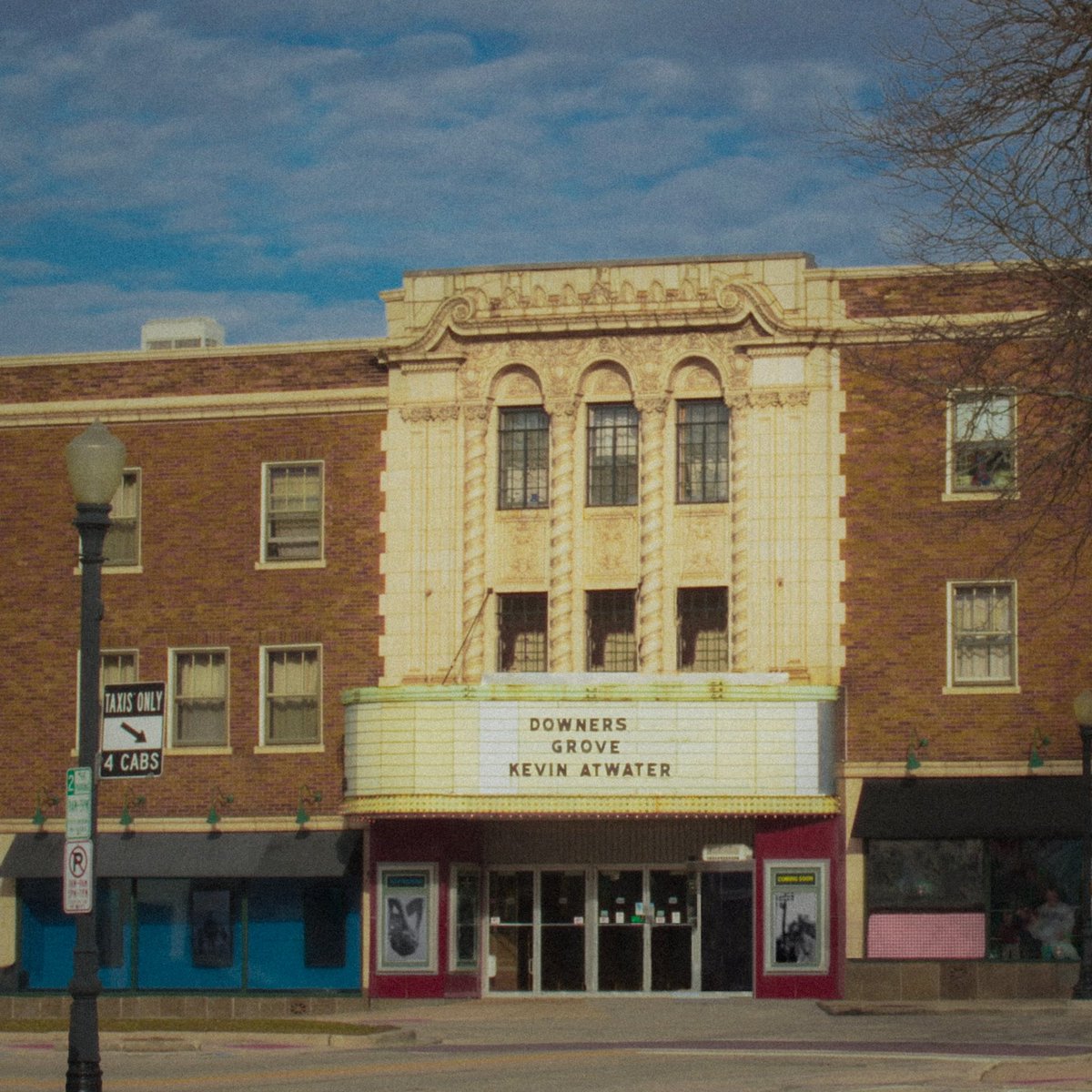 kevatwater's tweet photo. Downers Grove out now :,-) <3 https://t.co/nJXOdqf8z2