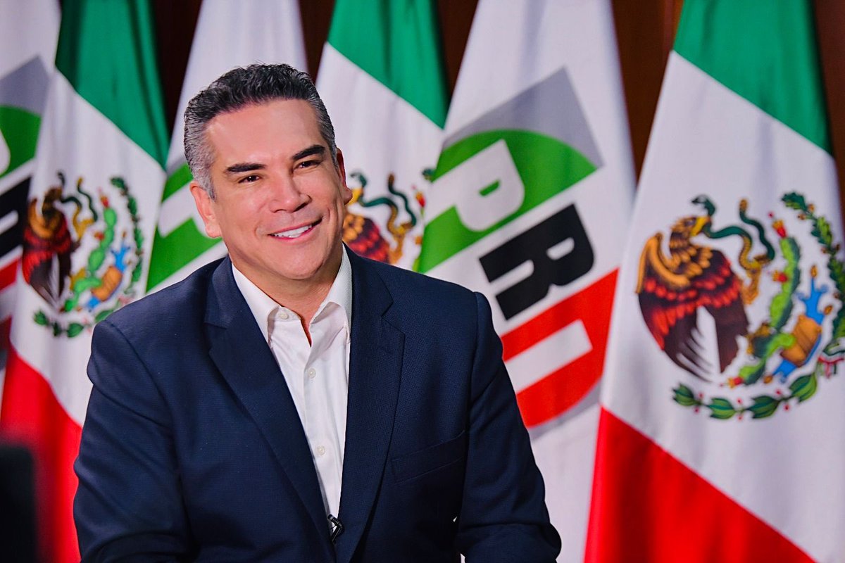 alitomorenoc's tweet photo. Muchas gracias a todos por sus felicitaciones, mensajes, llamadas y buenos deseos! Ha sido un cumpleaños muy movido, con mucho trabajo, pero como siempre disfrutando cada día al máximo.   Les mando un abrazote! https://t.co/Sm3hTgbip7