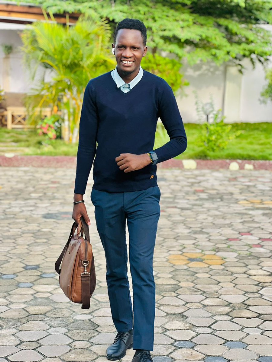 BensonDaudi1's tweet photo. : #Happybirthday : Ninamengi ya kusema juu yako Mungu lakini zaidi nasema ASANTE 🙏. 

Ni hatua nyingine zaidi hii umenijalia🙏🙏. Naomba baraka zako ziendelee maana safari bado inaendelea.
Happy birthday to me🎂.

#hustle #born2save #birthday #tanzania🇹🇿 #smile #smart https://t.co/dKKVSIkf8a