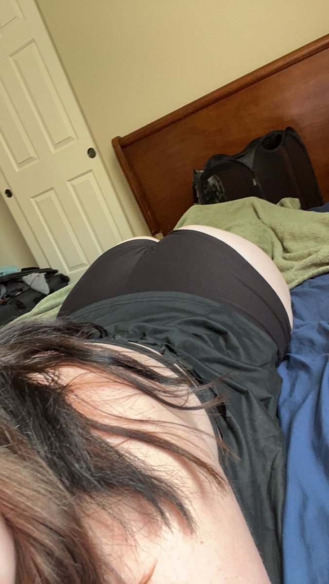 iravity123's tweet photo. Pm me if your interested in a $30 bundle of 4 custom pics and a video! 

Trying to afford food! https://t.co/Ais8pggHLL