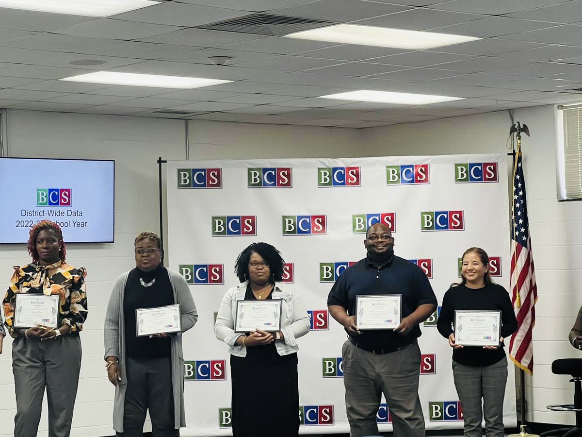 SamueWilliams1's tweet photo. I was recognized by the school board. Thank you BCS. https://t.co/7mg8Enc7jL