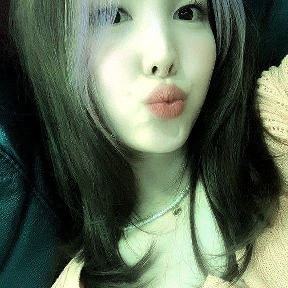 BASE : ON tweet media