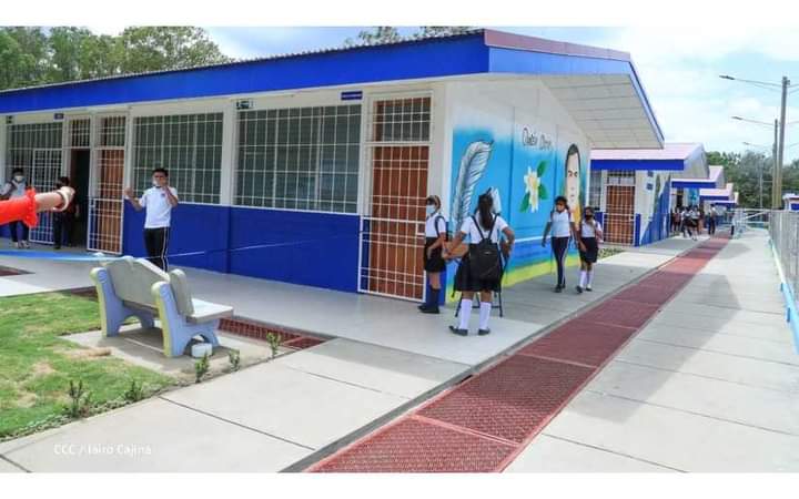 Millonarias inversiones en infraestructura escolar a nivel nacional
Cuarenta millones de córdobas invirtió el Gobierno a través del Mined
#NicaraguaTriunfa
#Nicaragua
#ManaguaSandinista 
#25Abril
#Somosnicarao