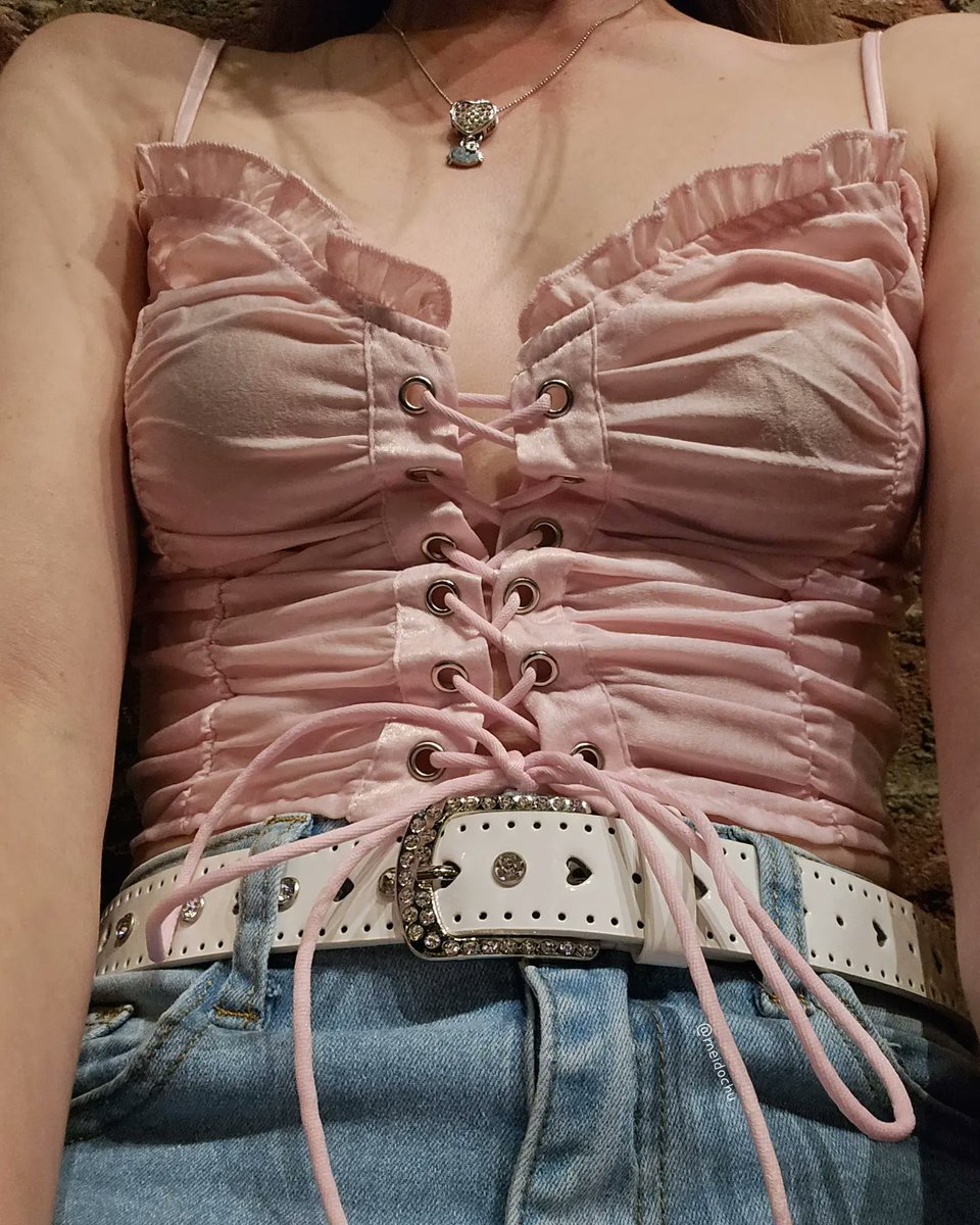 meidochu's tweet photo. ♡ felt cute the other day~ ♡
#hellokitty #hellokittynecklace #cutefashion #softvibes https://t.co/XIBNOpxQ1j