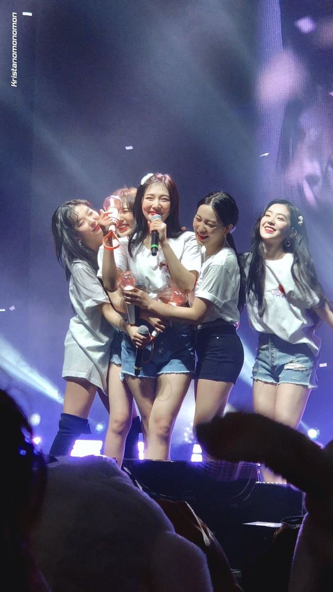 suusckers's tweet photo. Let's all wish best for our Park Sooyoung do get well soon as possible, even though she cannot Join the upcoming performance we wish for her best 

WE LOVE YOU JOY
#조이버블 #GetWellSoonJoy https://t.co/QCB0hFDX3s