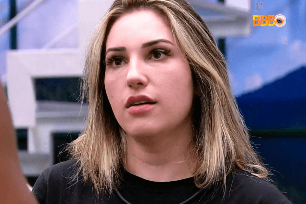 chartsposbbb's tweet photo. Amanda acaba de atingir 2.5M. Desde de que saiu da casa - há 1h, a campeã do #BBB23, ganhou mais de 63 MIL seguidores, até o momento. https://t.co/UEFECH52gs