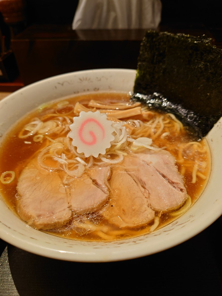 goodness_days's tweet photo. ひさびさの勝本@水道橋
熱々きれきれの煮干しスープに
ぱっつん系細麺。
柔らかいチャーシューも
たまらない！
美味しかった〜🎵
#勝本 https://t.co/YC08js9dXZ
