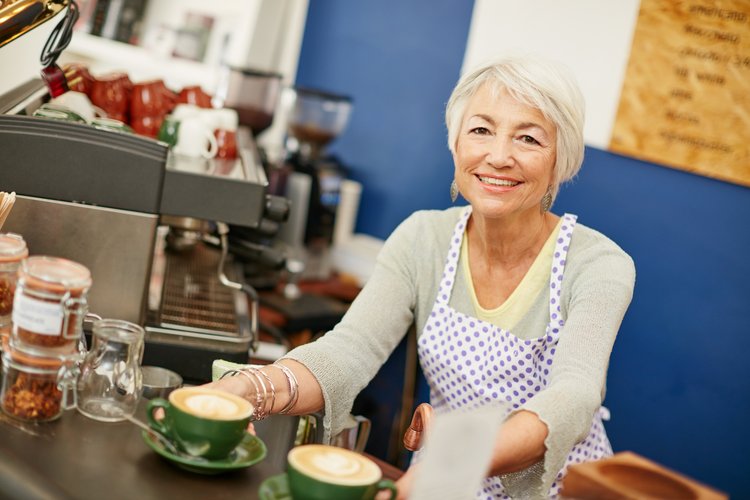 Oz_Hospitality's tweet image. 👵👴Return of the #BabyBoomers for #staffshortages: icont.ac/4QggU

"...you’ve large number of #greynomads who move all around the country and can work as they’re moving – so it’s a very mobile workforce and certainly willing and able to work." @TrainingTourism
