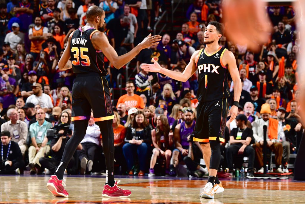 _insidethesun's tweet photo. Suns eliminate Clippers for the second time in three years.

Final: Suns 136 | Clippers 130
• Booker: 47pts, 8rebs, 10asts
• Durant: 31pts, 6rebs, 4asts
• Ayton: 21pts, 11rebs, 3asts
• Paul: 15pts, 5rebs, 7asts
• Okogie: 11pts, 2rebs, 3asts
• Biyombo: 8pts, 8rebs, 3blks https://t.co/nOdHRw71Ze